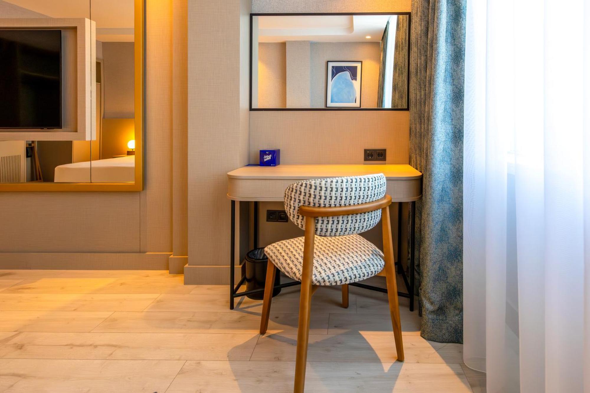 Delta Hotels By Marriott Antalya Lara - Adult Only ภายนอก รูปภาพ