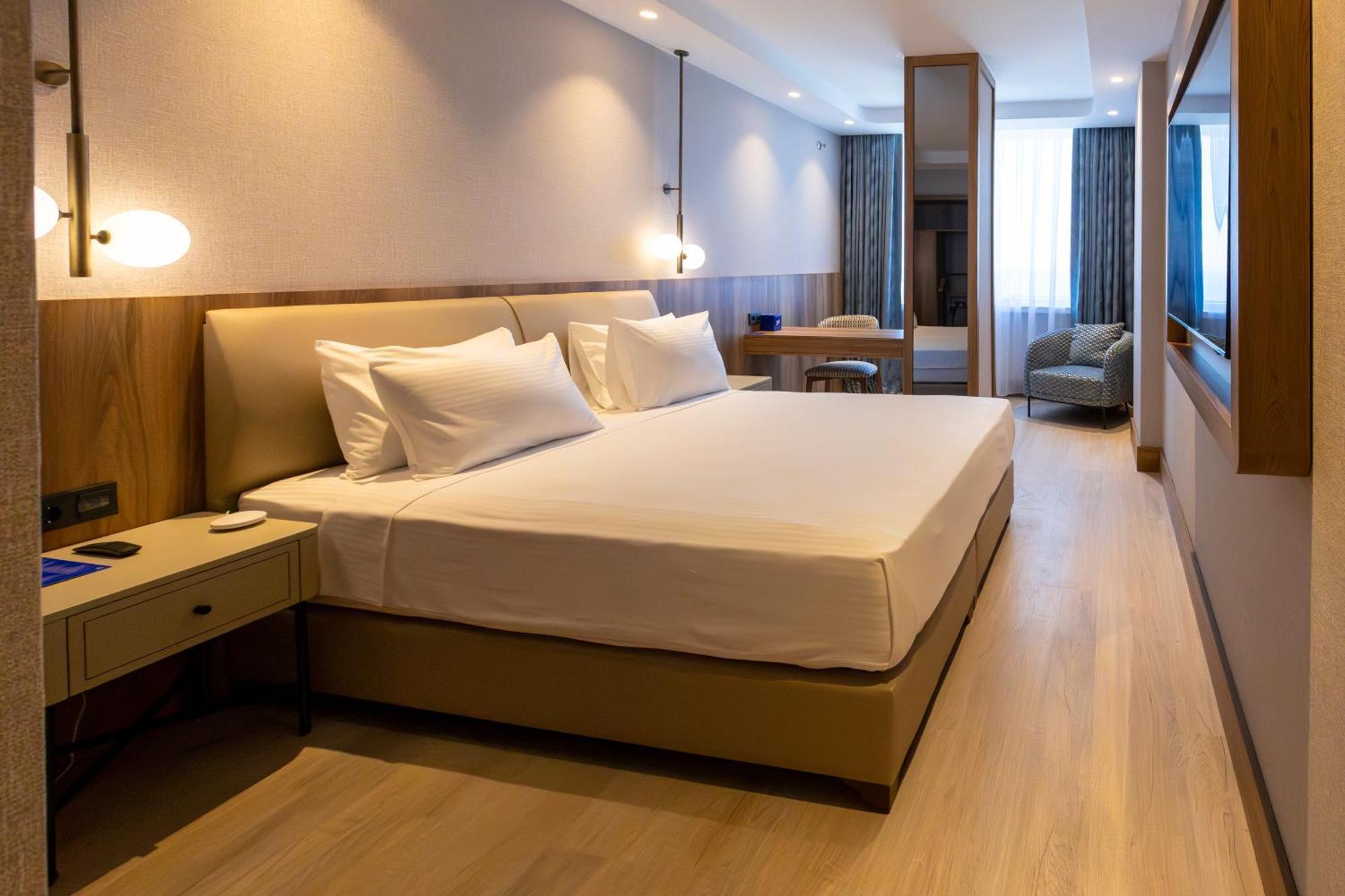 Delta Hotels By Marriott Antalya Lara - Adult Only ภายนอก รูปภาพ