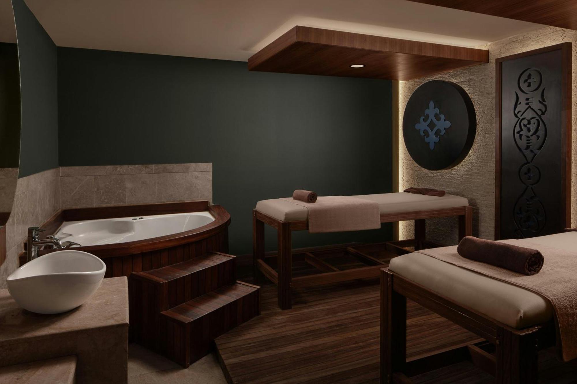 Delta Hotels By Marriott Antalya Lara - Adult Only ภายนอก รูปภาพ